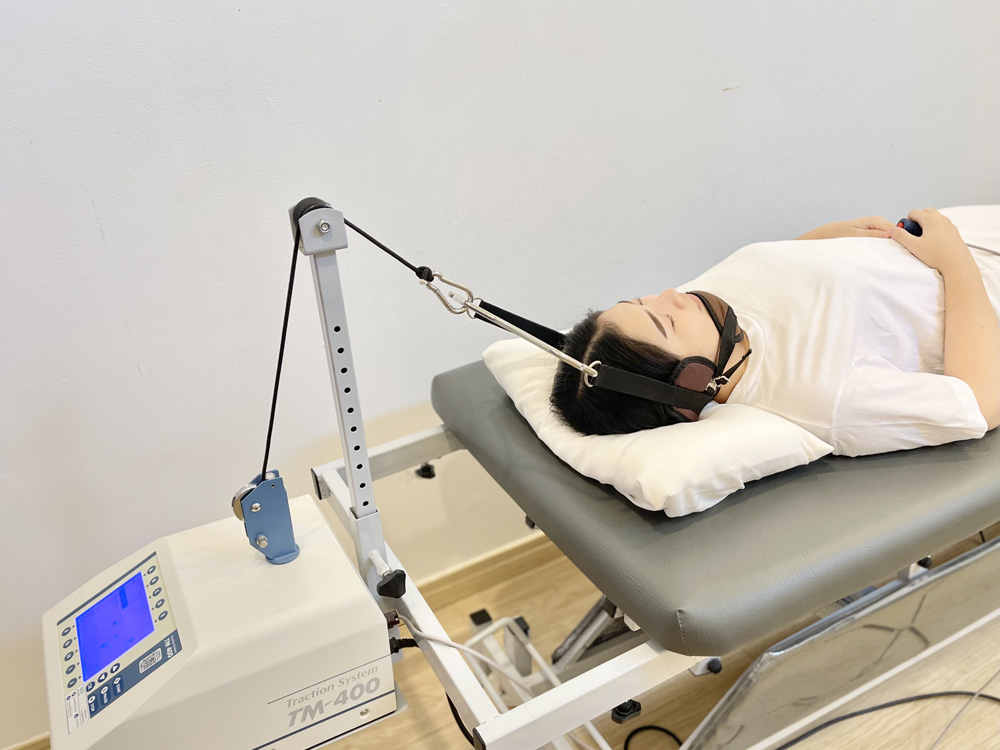 Neck/ Back Traction Machine My Physio by Kanitta Clinic